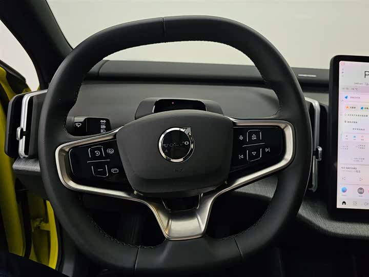 Volvo EX30 2025 2025款 双电机四驱高性能版 Ultra