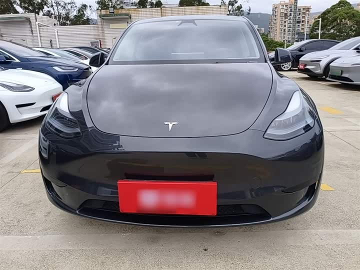 Фото 3 - Tesla Model Y