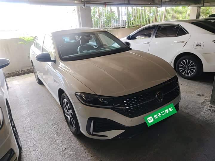 Фото 4 - Volkswagen Lavida