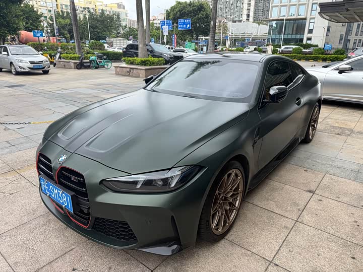 2025 BMW M4