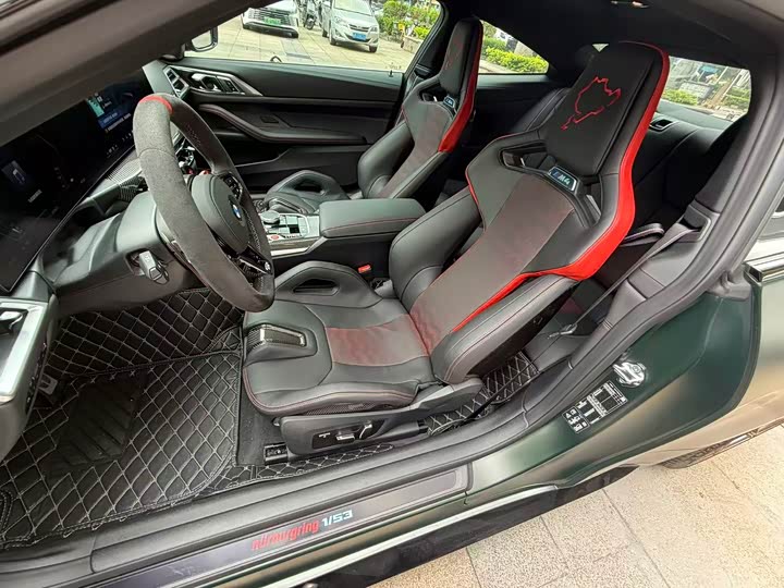 2025 BMW M4