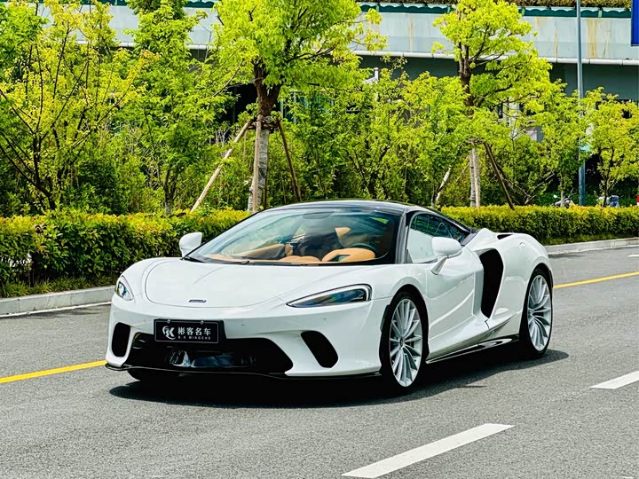 Фото 2 - McLaren GT