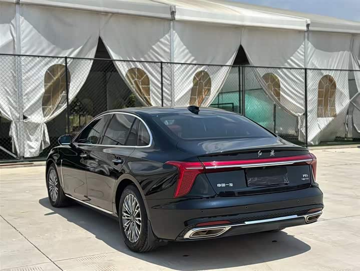 Фото 7 - Hongqi H5
