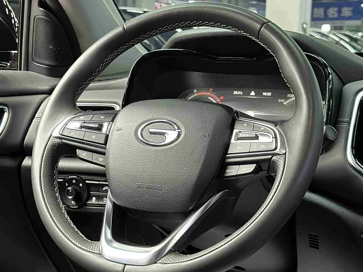 GAC Trumpchi GS8 2020 2020款 390T 两驱豪华智联纪念版（七座）