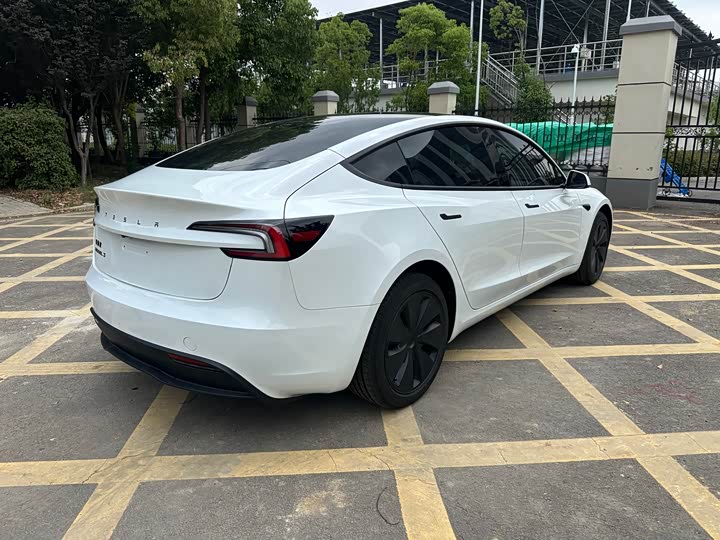 Tesla Model 3 2025 2025款 改款 后轮驱动版