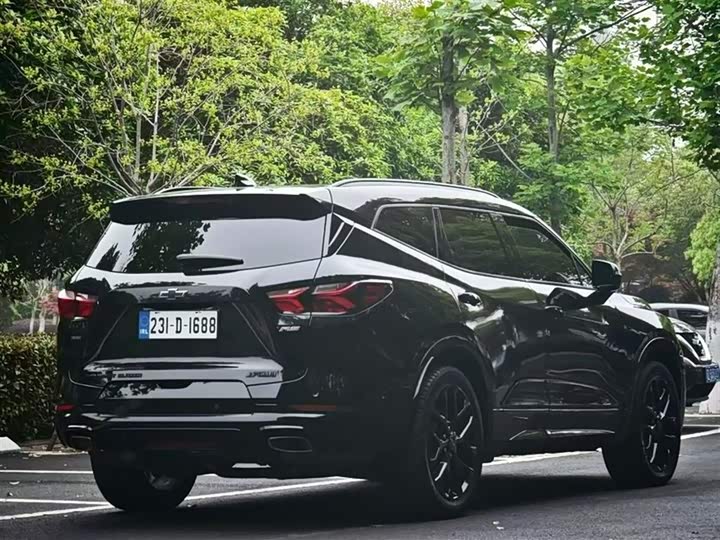 Фото 8 - Chevrolet Blazer