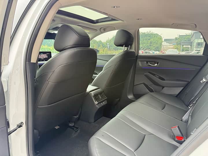 Honda Accord 2025 2025款 运动系列 260TURBO 豪华版