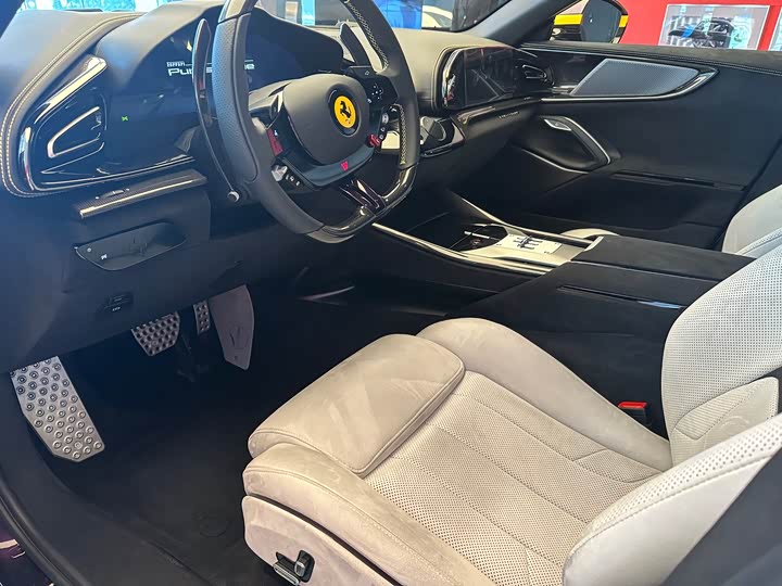 Ferrari Purosangue 2023 2023款 6.5L V12