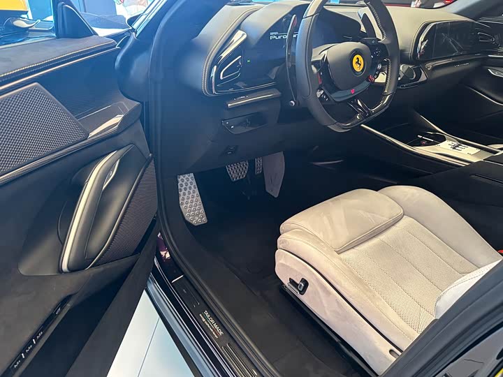Ferrari Purosangue 2023 2023款 6.5L V12