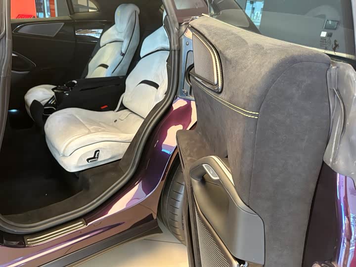 Ferrari Purosangue 2023 2023款 6.5L V12