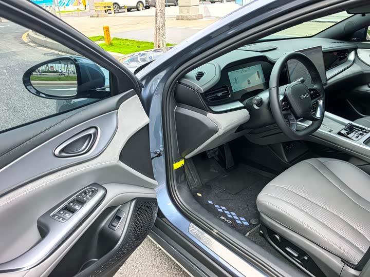 BYD Seal 07 DM-i Hybrid 2025 2025款 DM-i 1.5L 125km 豪华型
