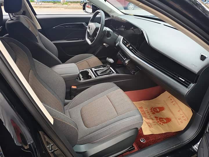 Bestune B70 2025 2025款 龙耀版 1.5T 质享型
