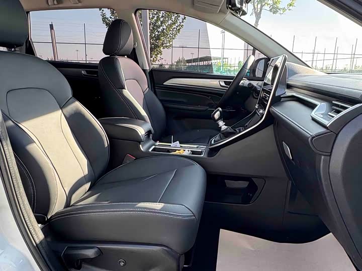 Zdjęcie 8 - Haval M6