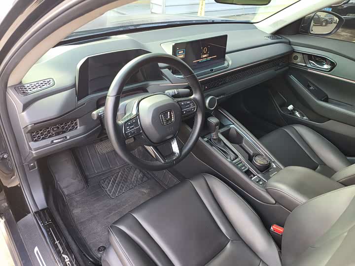 Фото 8 - Honda Accord
