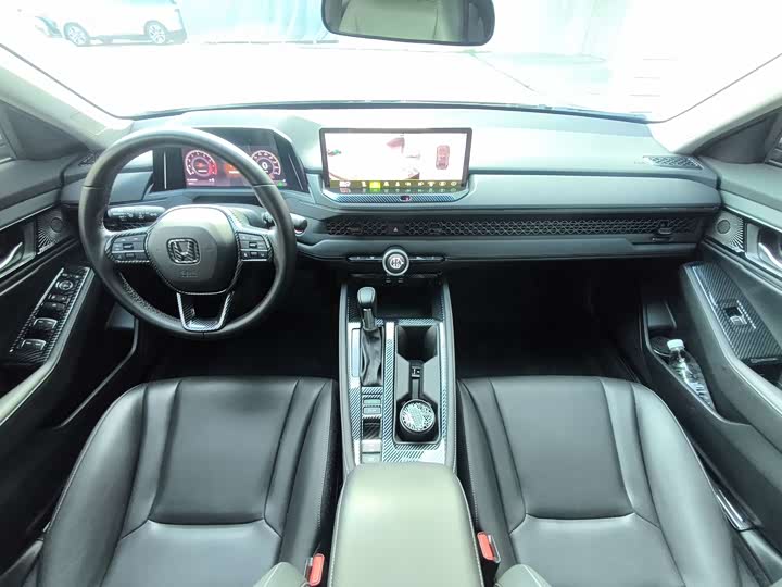Фото 9 - Honda Accord