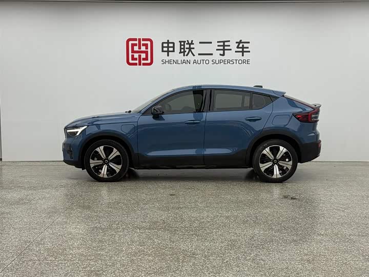 2023 Volvo C40