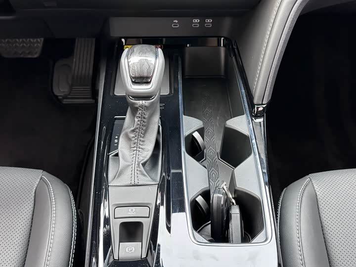 Toyota Camry 2026 2026款 双擎 2.0HGVP 豪华版