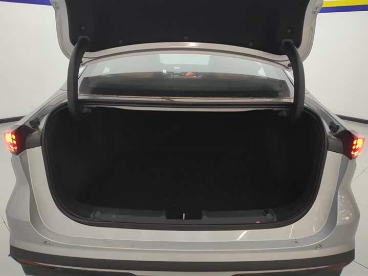 Фото 4 - Geely Galaxy L6