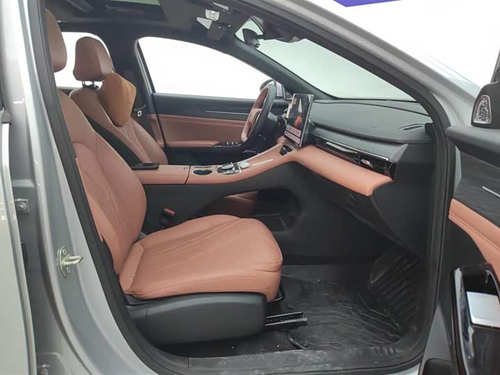 Фото 8 - Geely Galaxy L6