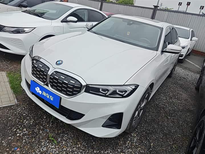 Фото 1 - BMW i3