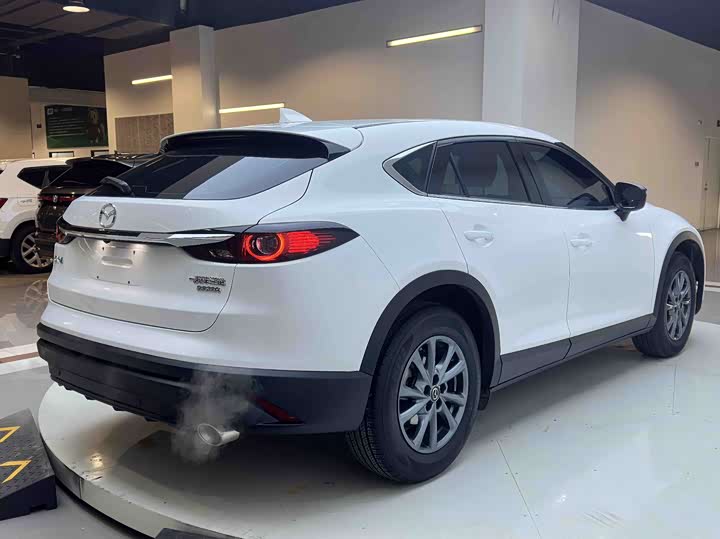 Mazda CX-4 2021 2021款 2.0L 自动两驱蓝天探索版