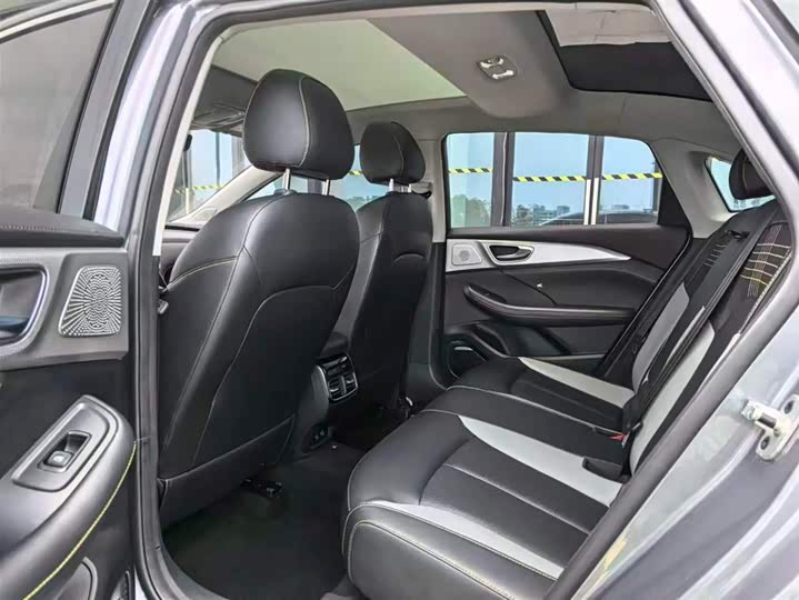 Фото 6 - Roewe i6 Max