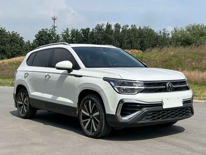 Фото 3 - Volkswagen Tharu