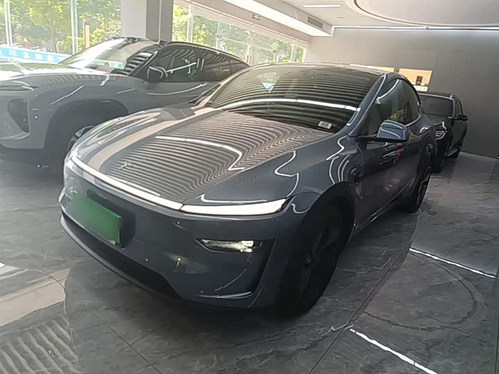 Zdjęcie 2 - Tesla Model Y