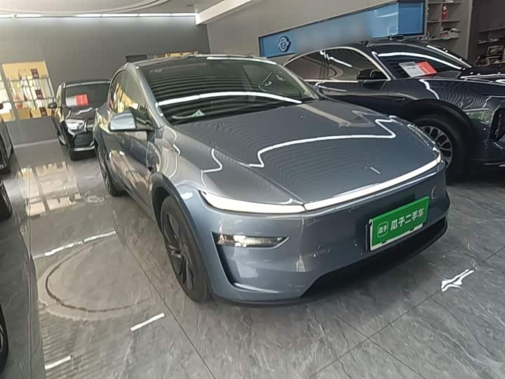 Zdjęcie 4 - Tesla Model Y