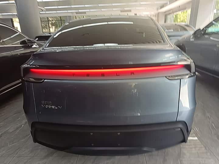 Zdjęcie 6 - Tesla Model Y