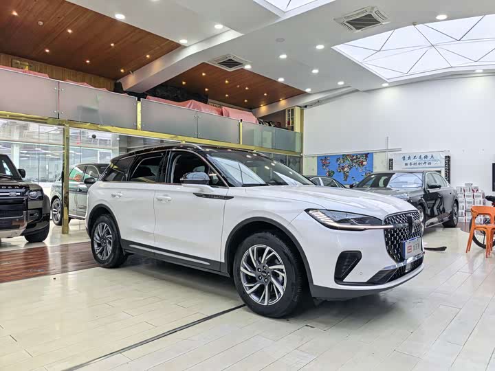 Lincoln Corsair 2025 2025款 2.0T 两驱尊享版