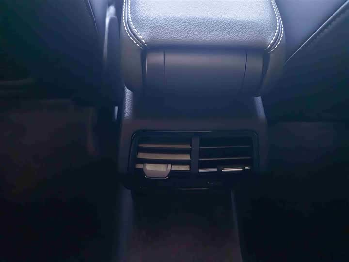Audi Q3 Sportback 2025 2025款 quattro 45周年典藏版 40TFSI 时尚型