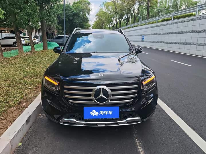 Фото 2 - Mercedes-Benz GLB-Class