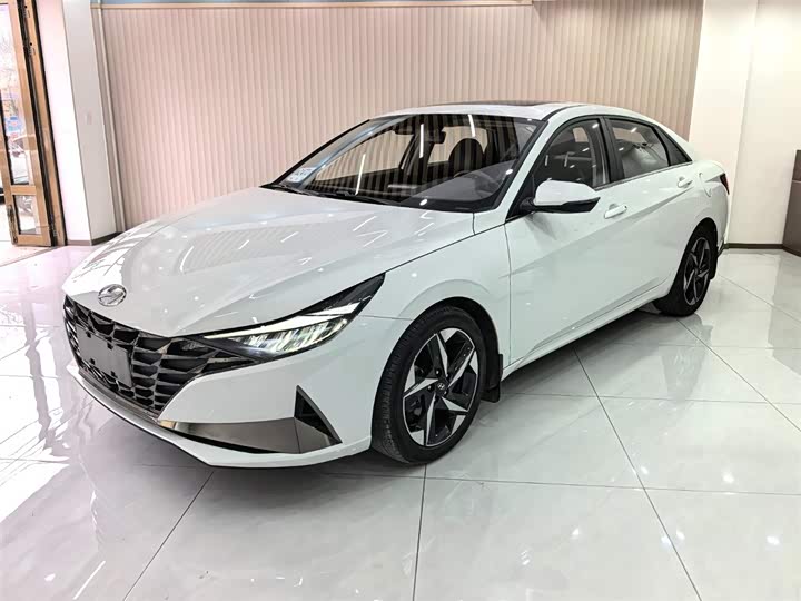 Фото 1 - Hyundai Elantra N line