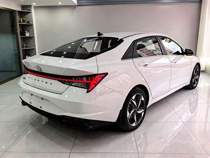 Фото 4 - Hyundai Elantra N line