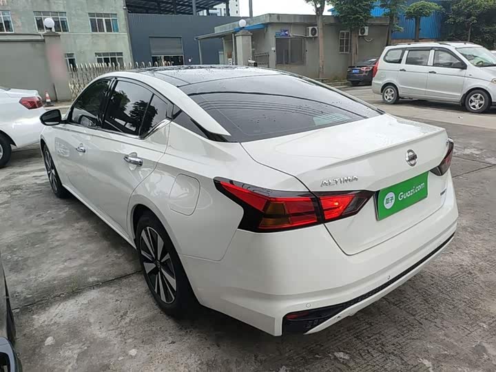 Zdjęcie 5 - Nissan Teana