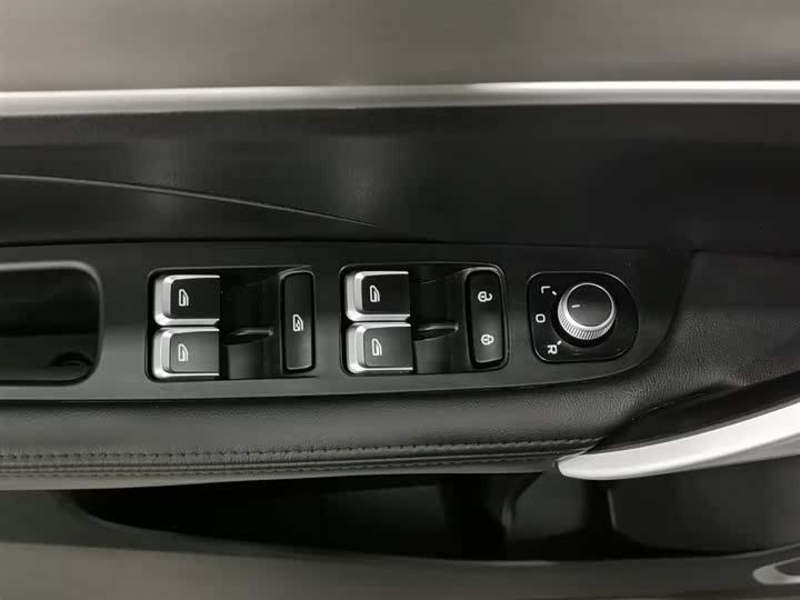 Geely Coolray 2025 2025款 1.5L CVT 超能