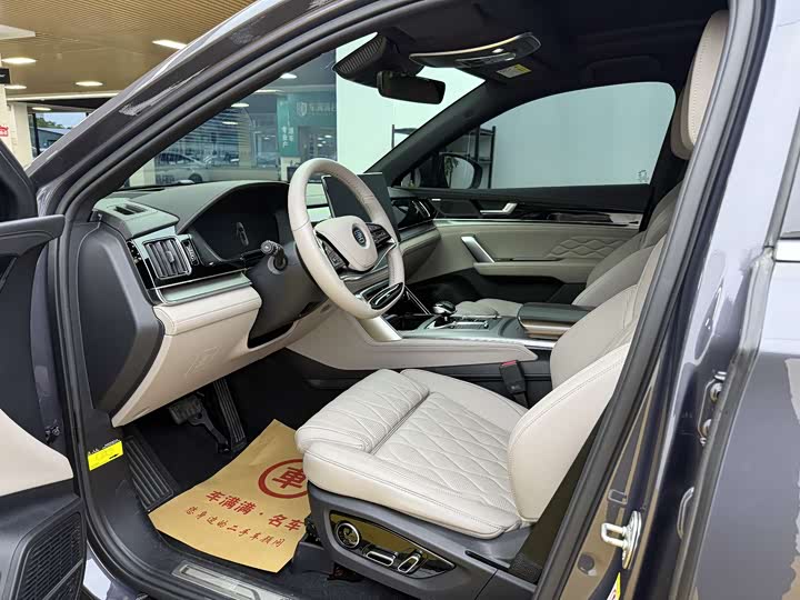 Фото 4 - BYD Tang Hybrid/EV