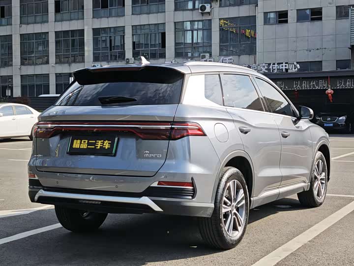 BYD Song Pro Hybrid 2022 2022款 DM-i 51km 豪华型