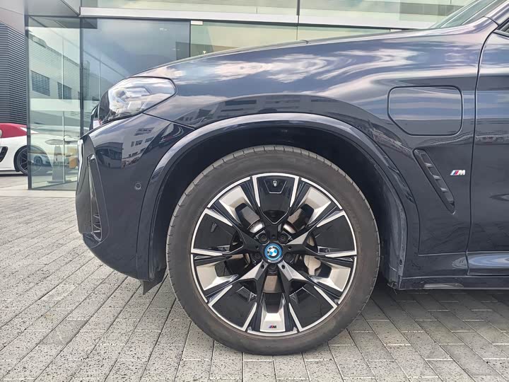 2024 BMW iX3