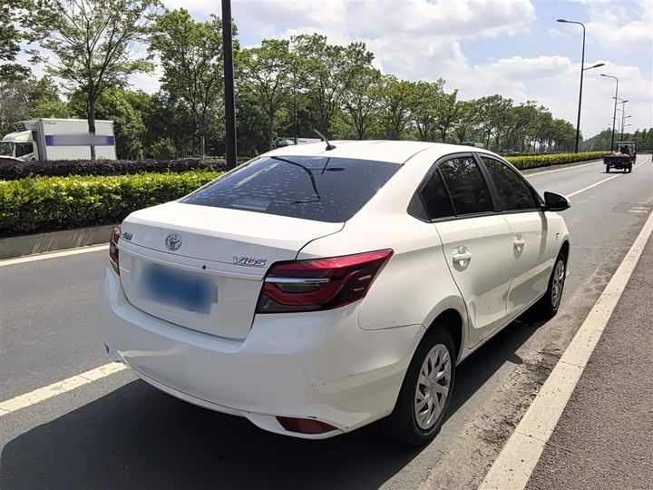 Фото 7 - Toyota Vios