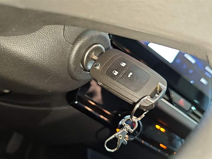 Chevrolet Monza 2023 2023款 1.5L 双离合乐享版