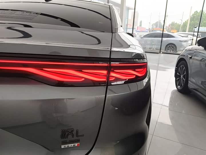 Фото 8 - BYD Han L
