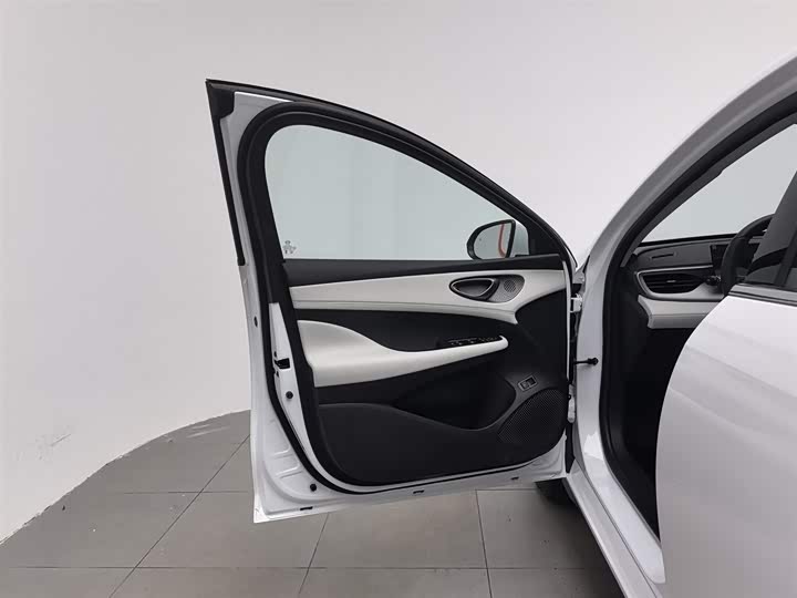 BYD Seal 05 DM-i Hybrid 2025 2025款 DM-i 智驾版 120KM旗舰型