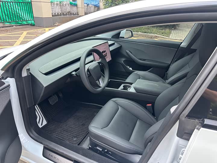 Zdjęcie 7 - Tesla Model 3