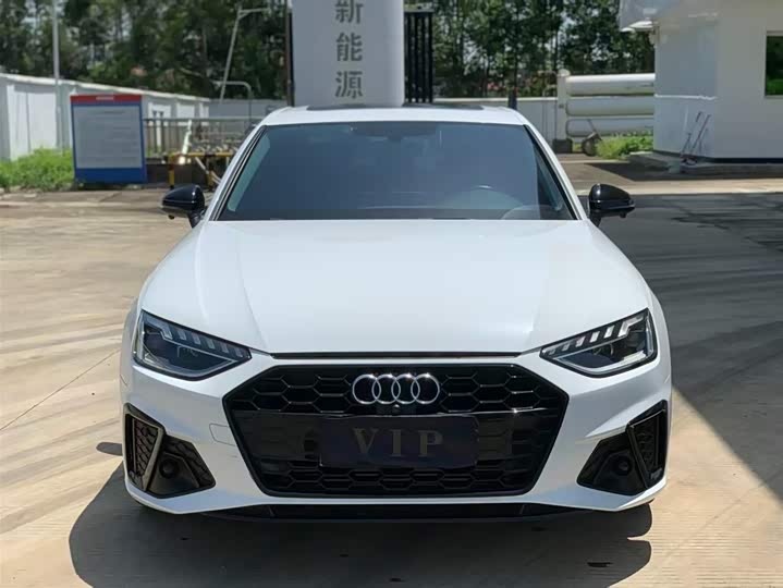 Фото 2 - Audi A4L