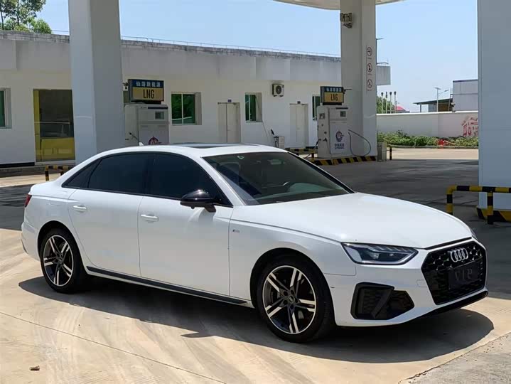 Фото 3 - Audi A4L