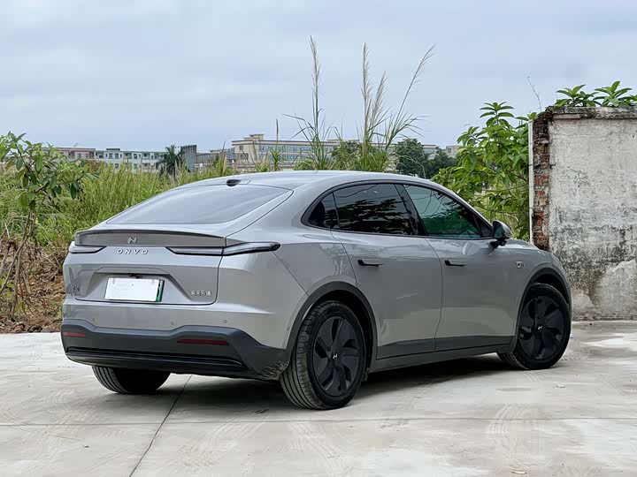 2025 Nio Onvo L60