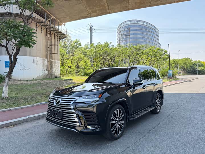 2025 Lexus LX