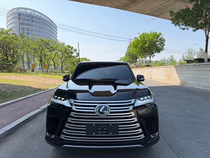 2025 Lexus LX